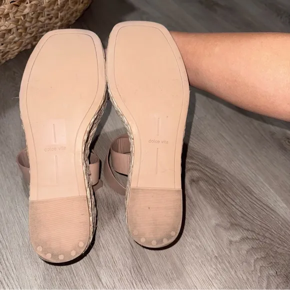 DOLCE VITA Cannes Sandal in Cafe Leather