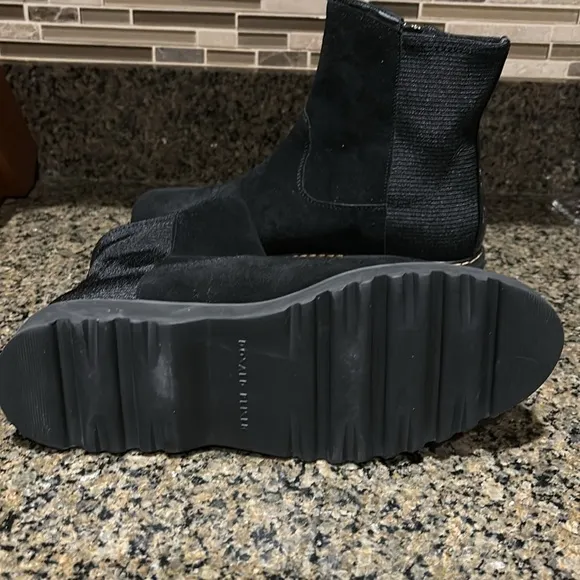 Donald J. Pliner Black leather short Boots