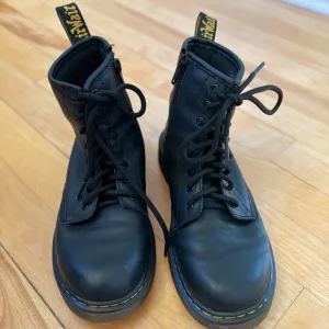 Dr. Martens Junior 1460 Softy Leather Lace Up Boots - Size 3