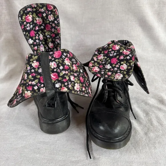 Dr. Martens Triumph 1914 Black Leather Floral Fold Over Lace Up Boots US Size 8