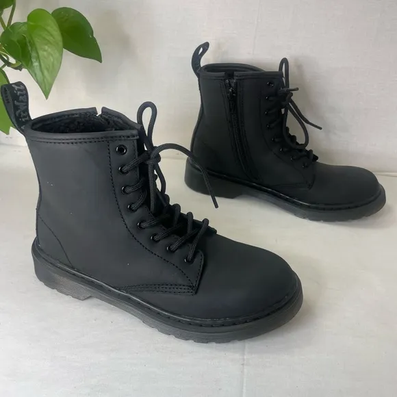 Dr. Martens Unisex 1460 Smooth Leather Mono Lace‎ Up Boot 36 EU