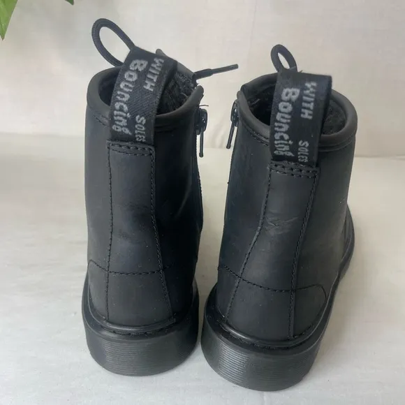 Dr. Martens Unisex 1460 Smooth Leather Mono Lace‎ Up Boot 36 EU