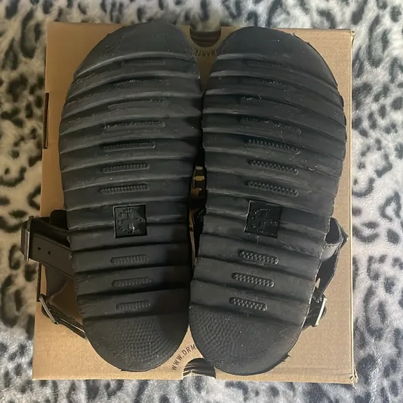 Dr Martens Voss Hydro Fisherman Leather Strap Sandals Womens Size 9 Unisex