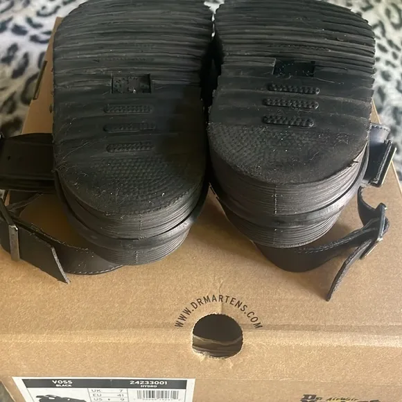 Dr Martens Voss Hydro Fisherman Leather Strap Sandals Womens Size 9 Unisex