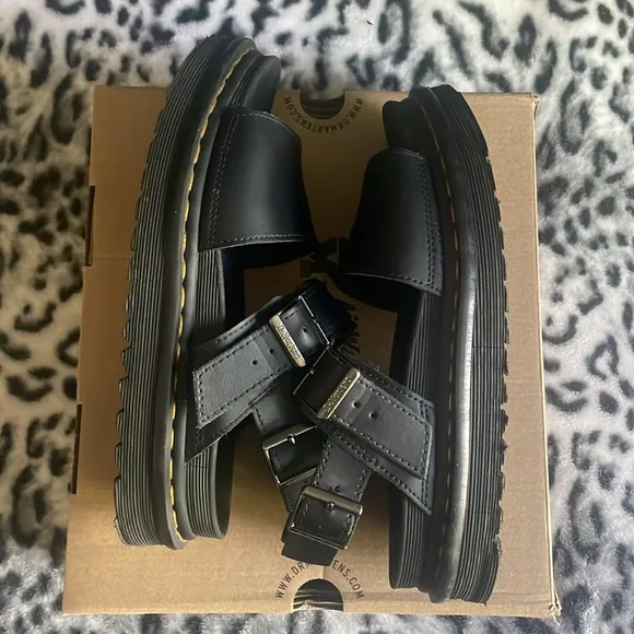Dr Martens Voss Hydro Fisherman Leather Strap Sandals Womens Size 9 Unisex