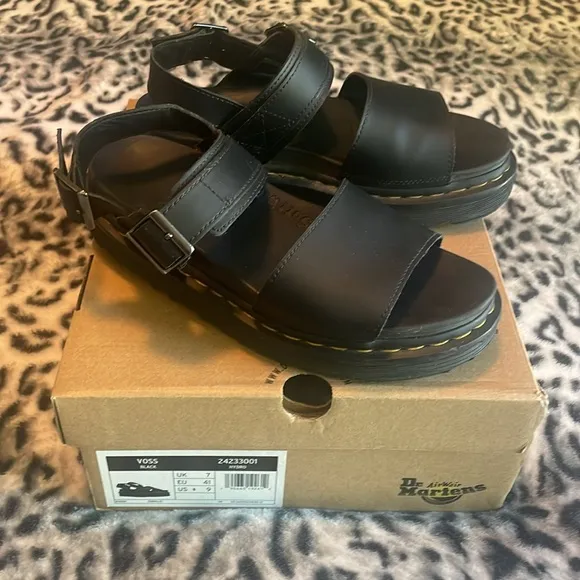 Dr Martens Voss Hydro Fisherman Leather Strap Sandals Womens Size 9 Unisex