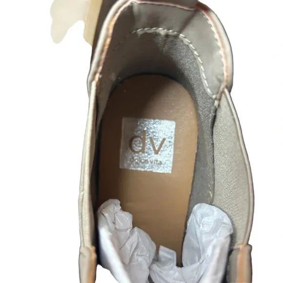 DV by Dolche Vita ankle boots bootie shoes Craig light tan size 8