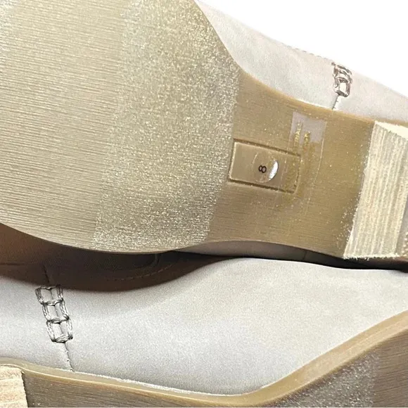 DV by Dolche Vita ankle boots bootie shoes Craig light tan size 8