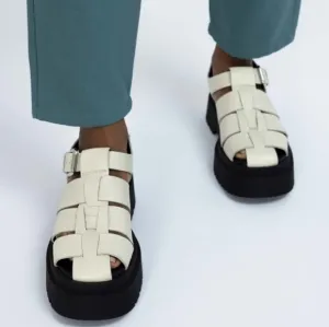 E8 by MIISTA | Kornelia Pebbled Leather Caged Platform Sandals
