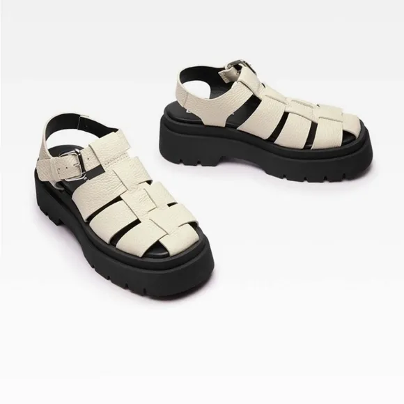 E8 by MIISTA | Kornelia Pebbled Leather Caged Platform Sandals