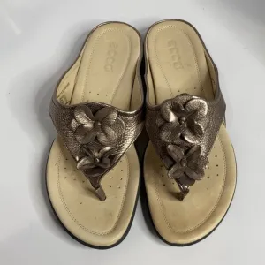 ECCO metallic leather flip flops sandals size 39