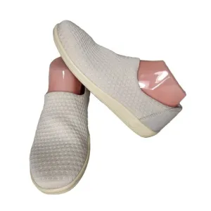 Ecco Women’s Size EU 37 US 6-6.5  Fabric Shoes Slip On Shoes Cream NWOB 104