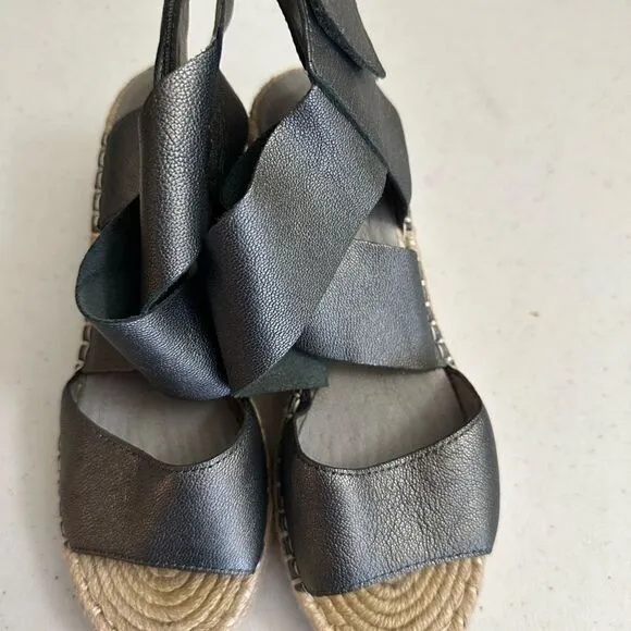 Eileen Fisher Willow Wedge Espadrille Women’s Size 5.5 Leather Sandals metallic