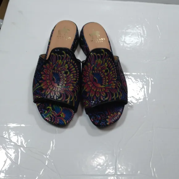 Embassy London women's slid on sandals