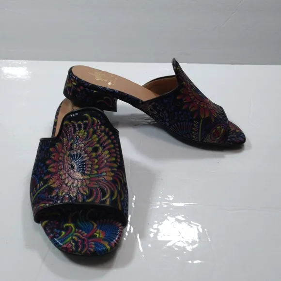 Embassy London women's slid on sandals