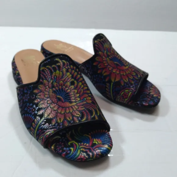 Embassy London women's slid on sandals