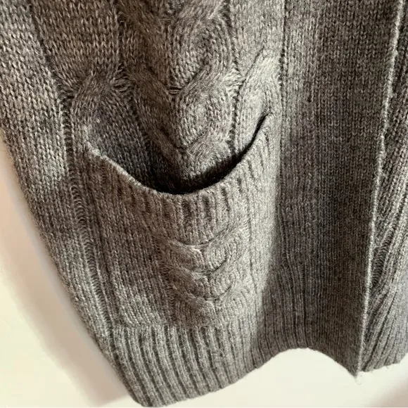 EUC! Caslon sweater cardigan vest large L gray grey shawl collar lapel like new