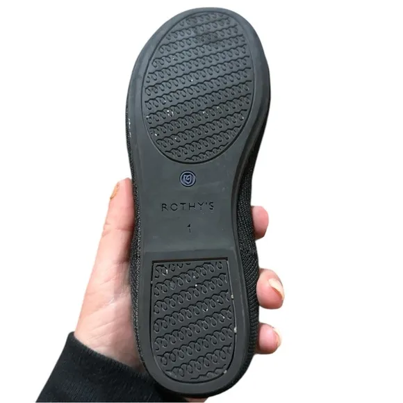 EUC - Rothy’s Kid Loafers - black - Size 1