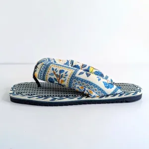 Farm Rio Puffy Sandals Womens 7 Navy Blue Yellow Flip Flops Floral Fabric Resort