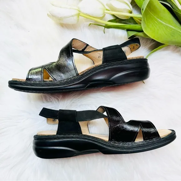 Finn Comfort Leawood Sandals