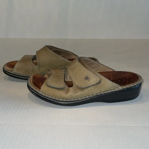 Finn Comfort Moss Green Leather Jamaika Walking Sandals