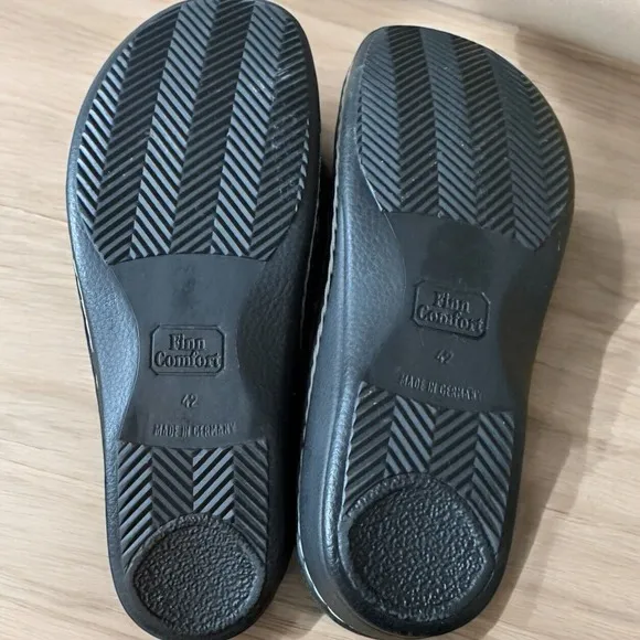 Finn Comfort Slide Sandals Women EU 42 Leather Metallic Gray Wedge Sansibar
