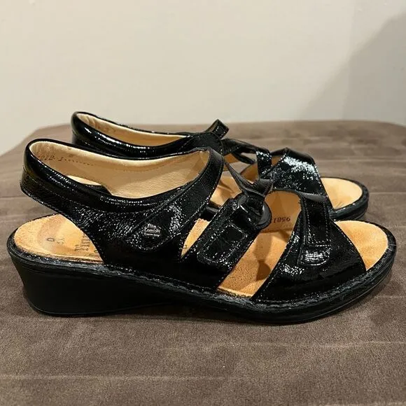 Finn Comfort Women's Black Patent Leather Sandals Adjustable Wedge US Sz 8