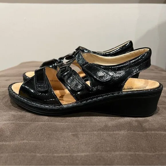 Finn Comfort Women's Black Patent Leather Sandals Adjustable Wedge US Sz 8