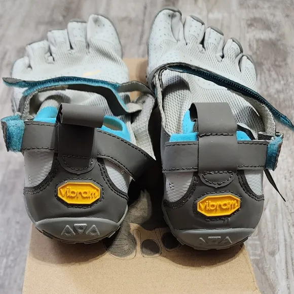 FIVEFINGERS V-Aqua Women's Light Grey Blue Vibram Water Shoes Size 8.5-9