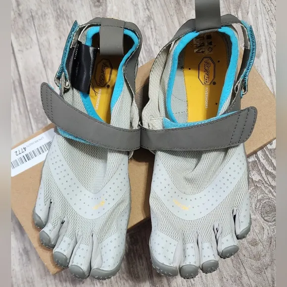 FIVEFINGERS V-Aqua Women's Light Grey Blue Vibram Water Shoes Size 8.5-9