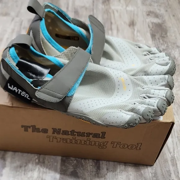 FIVEFINGERS V-Aqua Women's Light Grey Blue Vibram Water Shoes Size 8.5-9