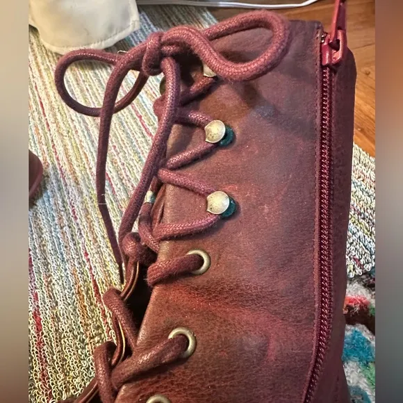 Fluevog EXCELLENT Hopefuls Serene burgundy lace up boots with buffed toe - 8.5/9