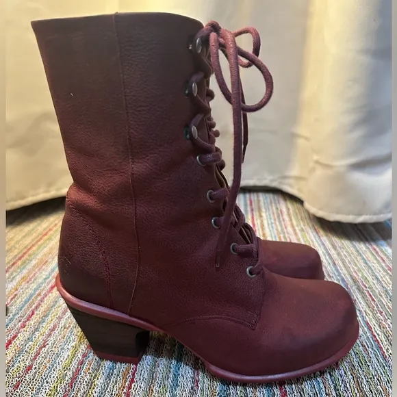 Fluevog EXCELLENT Hopefuls Serene burgundy lace up boots with buffed toe - 8.5/9