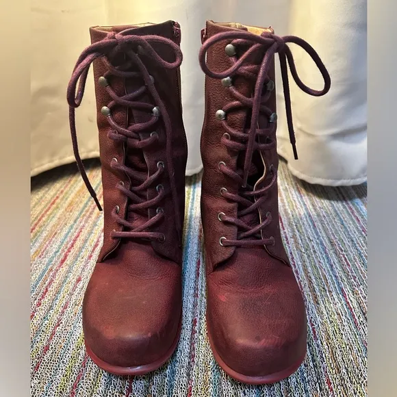 Fluevog EXCELLENT Hopefuls Serene burgundy lace up boots with buffed toe - 8.5/9