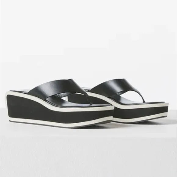 Frame Denim Le Ocean Wedge Platform Flip Flops Sandals in Noir Multi 39