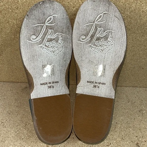 Free People Mont Blanc Sandals (38.5 S1-5)  (39-99) (37-S5)