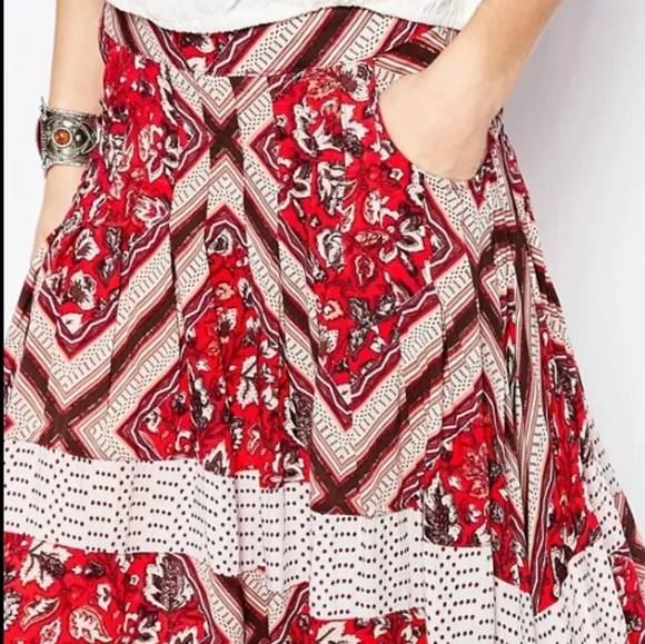 Free People Paradise Midi Skirt Mixed Floral Print Handkerchief Hem Size 4 NWT