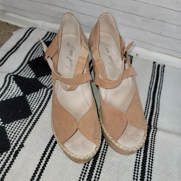 FREE PEOPLE TERRACE PLATFORM SUEDE WEDGE SANDALS, SZ 10 / 41