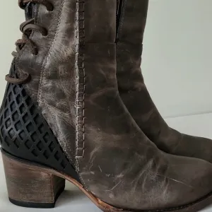 Freebird by Steven Carver Brown Gray Lace Back Tall Leather Boots 9