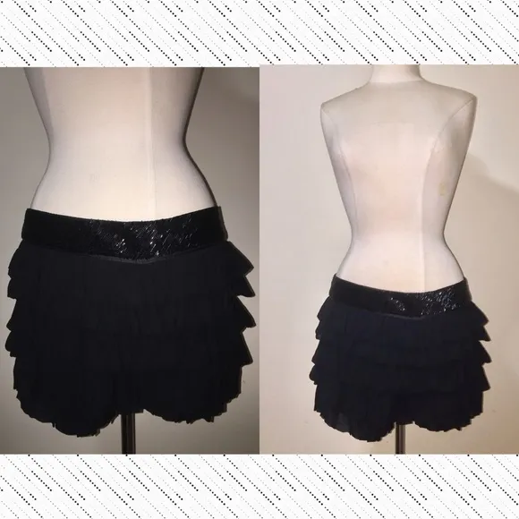 🖤♥️FRENCH CONNECTION BLACK RUFFLE SHORT w/SEQUIN WAIST…Sz 6…NWT..