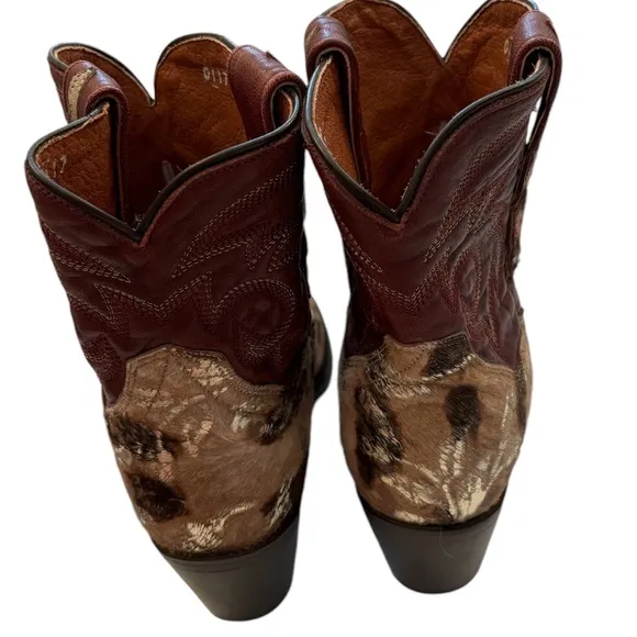 French’s Calfhair Cowboys With Gold Leafing Size 8.5. EUC