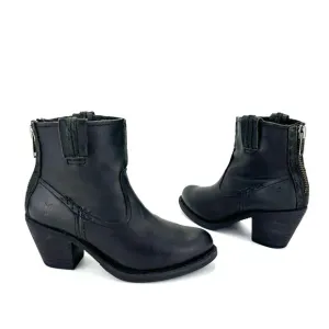 FRYE &quot;LESLIE ARTISAN&quot; BLACK LEATHER WESTERN BENCHCRAFTED BOHEMIAN SHORT BOOTS
