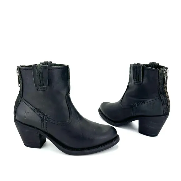FRYE &quot;LESLIE ARTISAN&quot; BLACK LEATHER WESTERN BENCHCRAFTED BOHEMIAN SHORT BOOTS