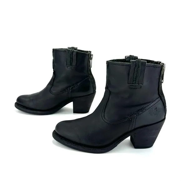 FRYE &quot;LESLIE ARTISAN&quot; BLACK LEATHER WESTERN BENCHCRAFTED BOHEMIAN SHORT BOOTS