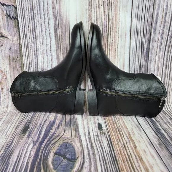 FRYE Black Melissa Button Short Leather Zipper Boots New Size 6.5