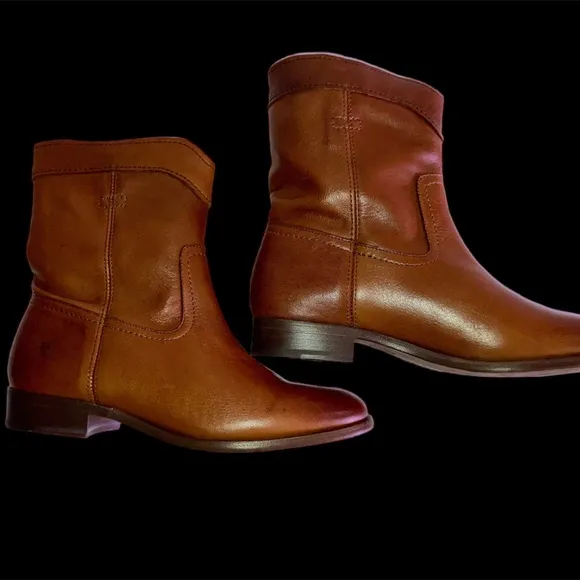 Frye Boots. Cara Roper Short. Size 8. New.
