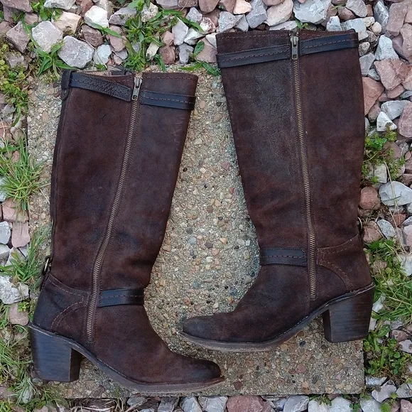 Frye Carmen buckle strap brown leather heeled tall boots women's 8