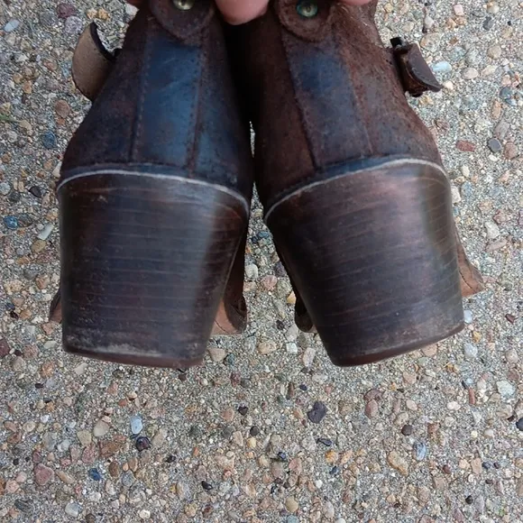 Frye Carmen buckle strap brown leather heeled tall boots women's 8