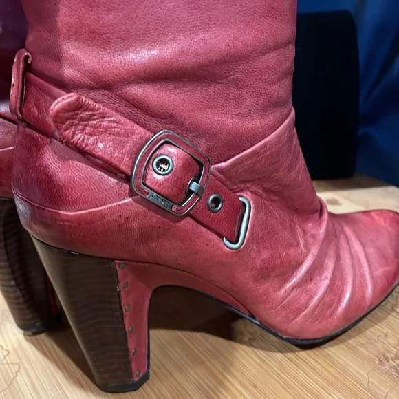 Frye distressed red Bethany Strappy Soft tall boots size 6