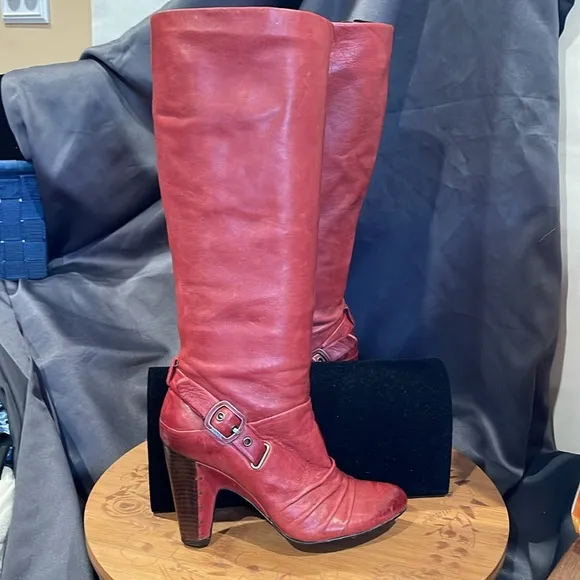 Frye distressed red Bethany Strappy Soft tall boots size 6